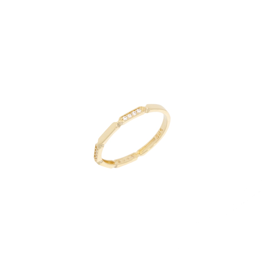 585 Gold Ring Staple